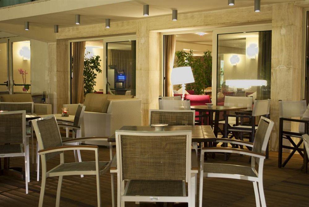 Hotel Ambra Мілано-Маріттіма Екстер'єр фото