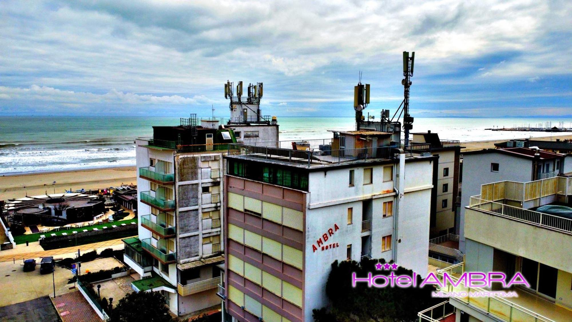 Hotel Ambra Мілано-Маріттіма Екстер'єр фото
