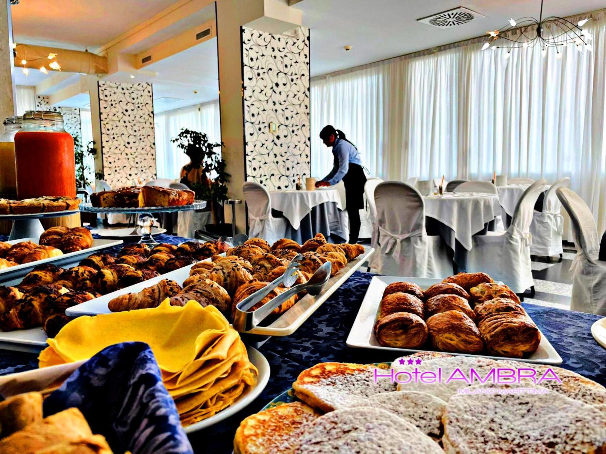 Hotel Ambra Мілано-Маріттіма Екстер'єр фото