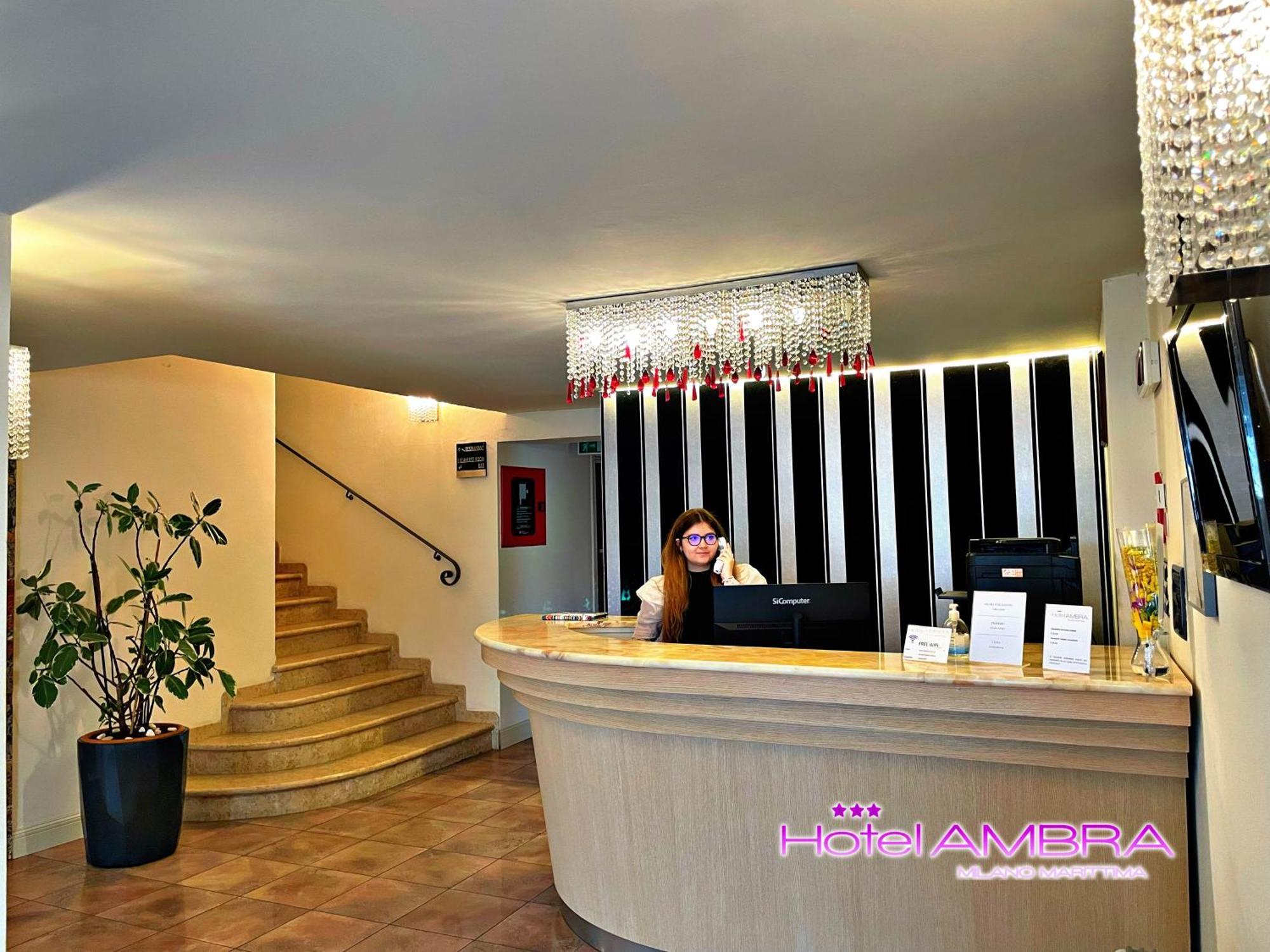 Hotel Ambra Мілано-Маріттіма Екстер'єр фото