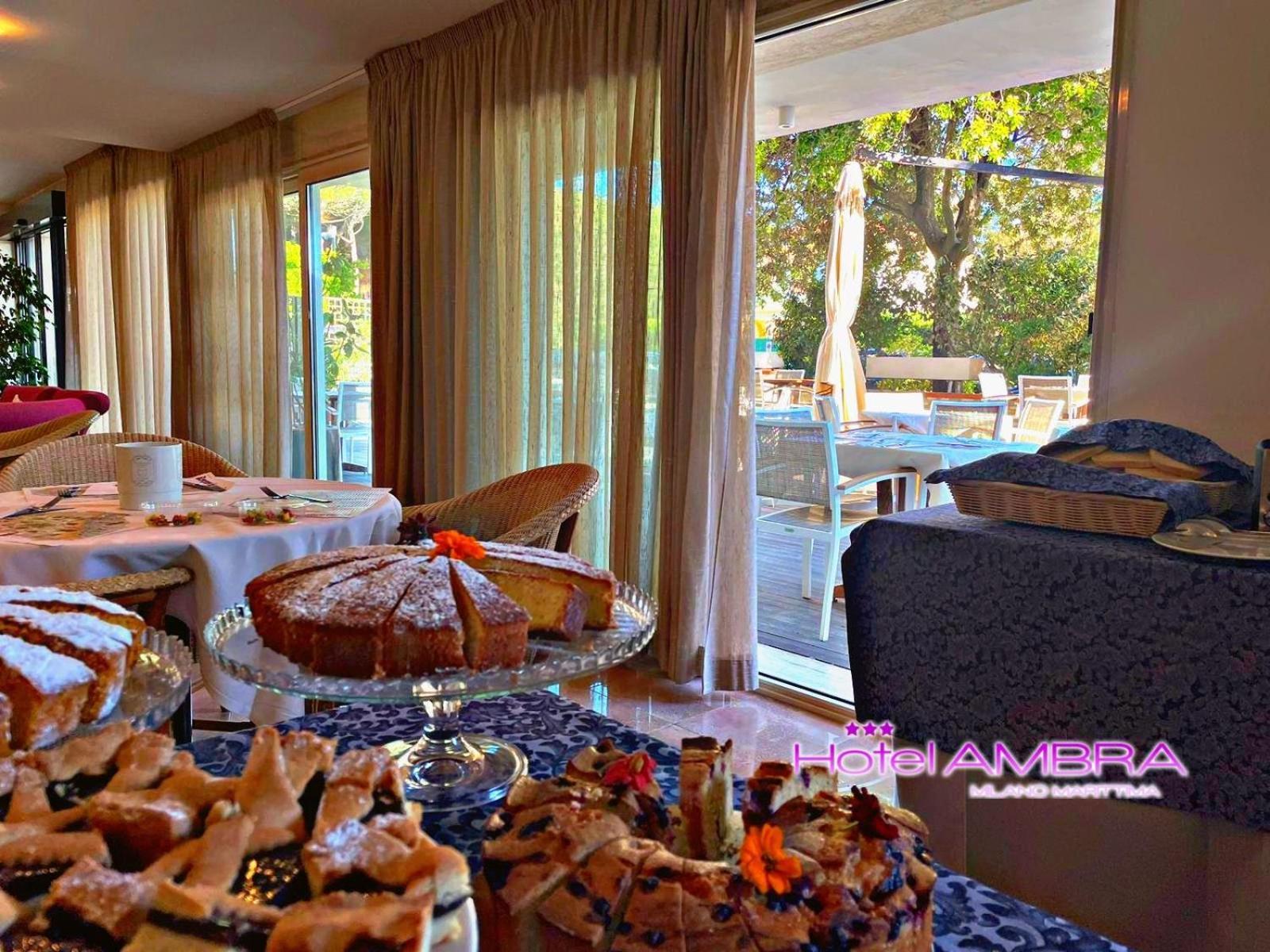 Hotel Ambra Мілано-Маріттіма Екстер'єр фото